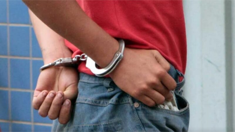 Polícia prende homem que matou o desafeto com golpes de enxada