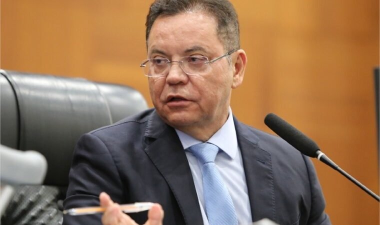 Botelho aproveita visita de Tebet para cobrar casas populares e recursos à agricultura familiar