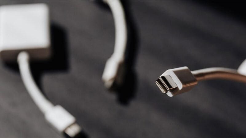 Perigo! 6 coisas que fazem o seu CARREGADOR SUPERAQUECER e colocam a segurança em risco