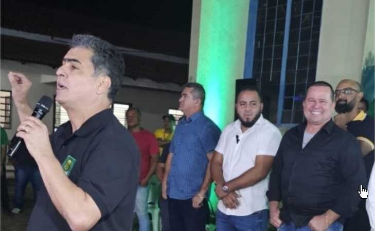 Vereadores prestigiam entrega de 307 títulos no Altos da Serra 2