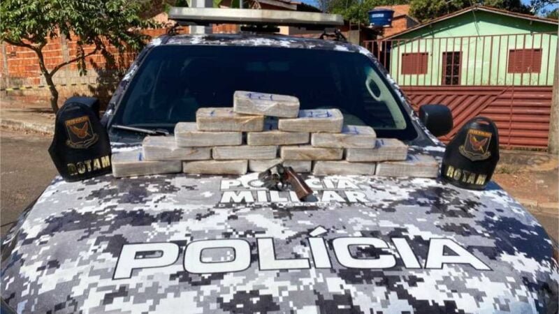 Rotam apreende 15 tabletes de maconha, arma de fogo e munições em Várzea Grande