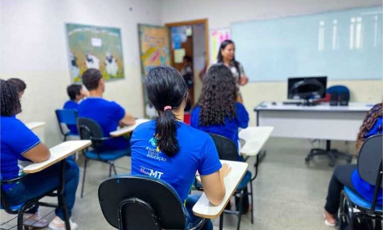 Mais de 90% das escolas estão funcionando normalmente nesta quarta-feira (28)