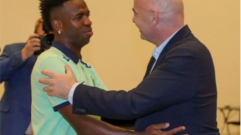 Vini Jr. comandará novo comitê antirracismo da Fifa, afirma Infantino