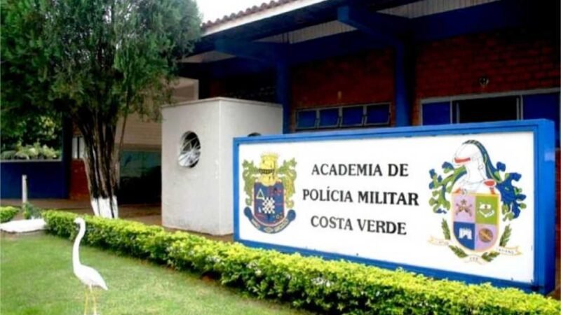 PM realiza cerimônia de entrada dos alunos oficiais na Academia Costa Verde