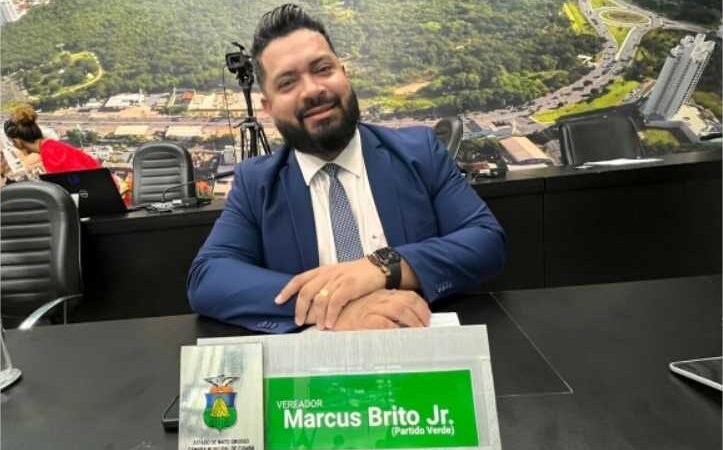 Marcus Brito vai tomar providências para limpeza do mini estádio do Três Barras