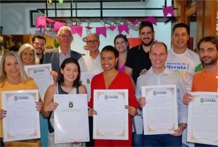 Nadaf homenageia profissionais que participaram do mutirão de cirurgias