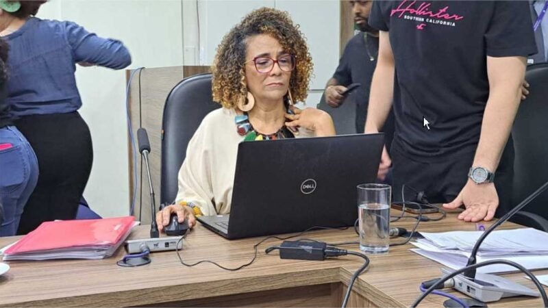 Com recesso, processo contra Edna na Câmara tende a se arrastar até agosto