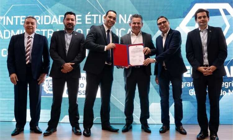 “Ética e eficiência são essenciais para entregarmos o que a sociedade espera do poder público”, afirma governador
