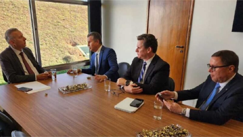 Mauro cobra “reforma madura” ao tentar postergar votação da matéria para volta do recesso