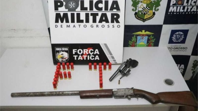 Força Tática prende dupla com espingarda, revólver e munições em Nova Mutum