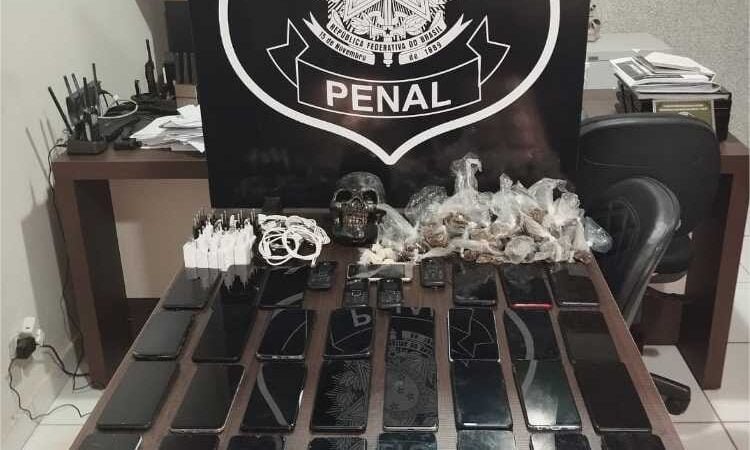 Polícia Penal apreende 43 celulares, chips e drogas na penitenciária de Rondonópolis