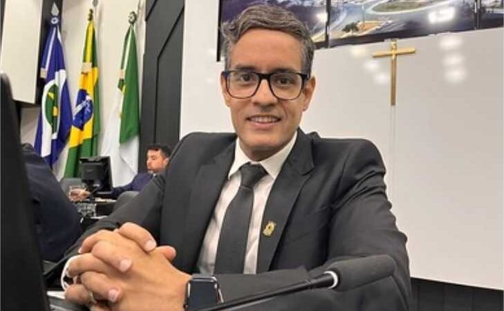 Vereador leva gabinete ao Jardim Fortaleza e busca parcerias para o mutirão do consumidor