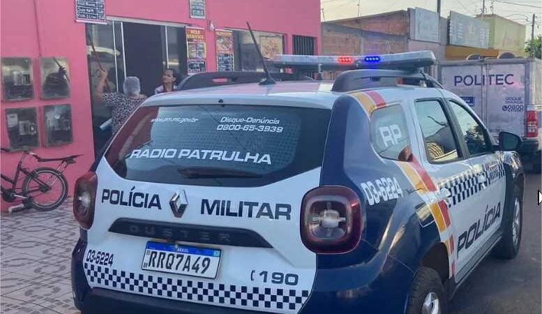 Jovem é executado a tiros em rua do Doutor Fábio; ninguém foi preso