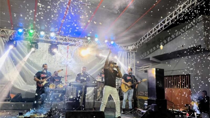 Banda Terra lança nova música durante feira de artesanatos no São João Del Rey