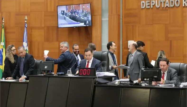 Deputados estaduais discutem calendário da Lei de Diretrizes Orçamentárias de 2024 em MT