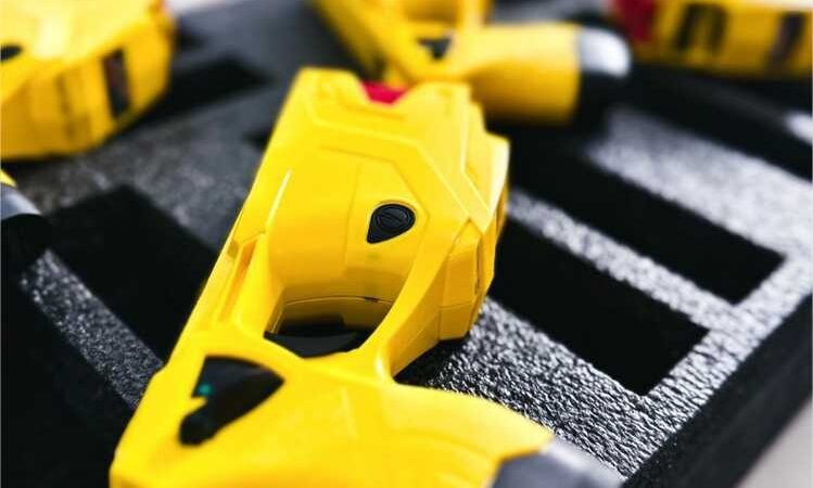 Governo de MT entrega 662 armas de eletrochoque para a Polícia Militar nesta sexta-feira (25)