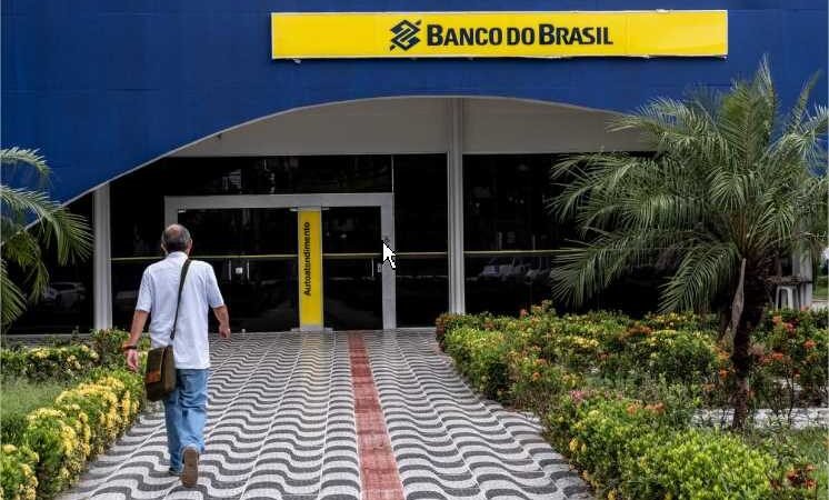 Servidores estaduais recebem salário nesta quinta-feira (31)