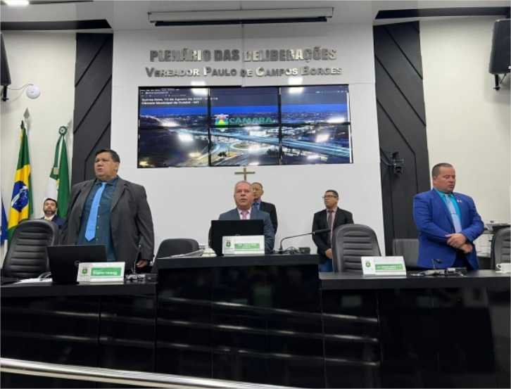 Câmara aprova requerimento, Projetos de Lei e pareceres