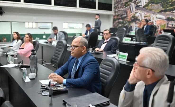 Câmara aprova requerimentos, Projetos de Lei e honrarias nesta terça-feira