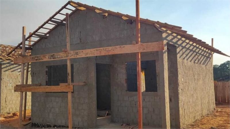 Madeira apreendida em operações da Sema é usada para construção de casas populares em Nova Maringá