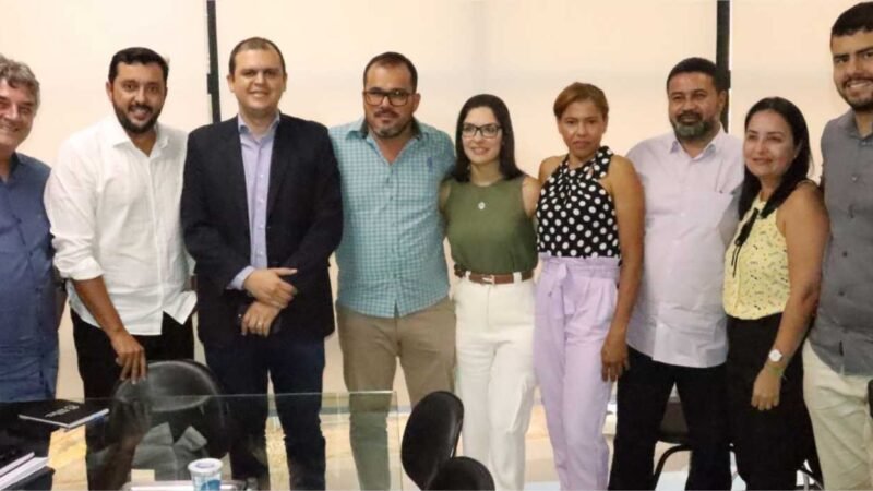 Deputados Thiago Silva e Janaína Riva trabalham pela instalação de curso superior em Poxoréu