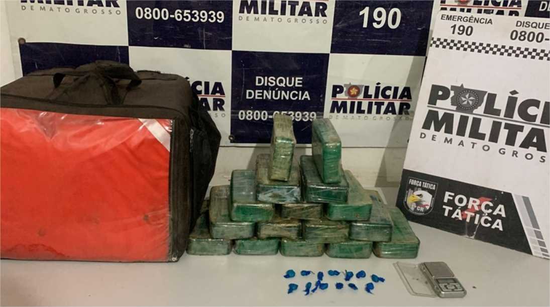 Força Tática apreende 16 tabletes de cocaína e prende dupla por tráfico de drogas