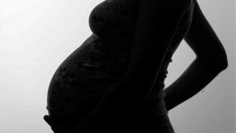 Suspeito é preso ao ameaçar pisar em barriga de mulher grávida para matar bebê