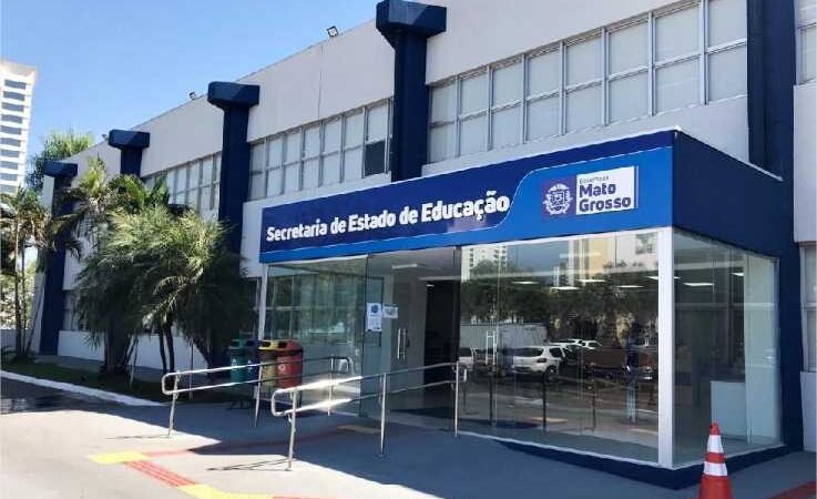 Governo de MT entrega 341 mil kits de higiene para estudantes da Rede Estadual