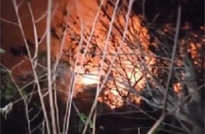 Incêndio de grande proporção se espalha pelo Morro de Santo Antônio durante a madrugada