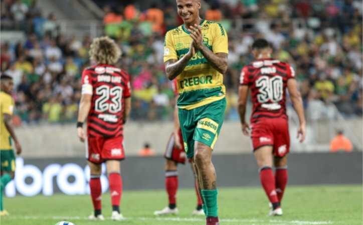 Câmara aprova proposta de Kássio e concede Título de Cidadão Cuiabano a Deyverson