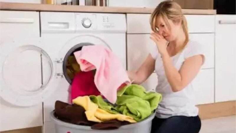 Erros que causam mau cheiro nas roupas: veja 8