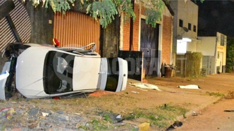 Condutor mata 2 crianças ao atingir Gol enquanto fugia da polícia em caminhonete furtada
