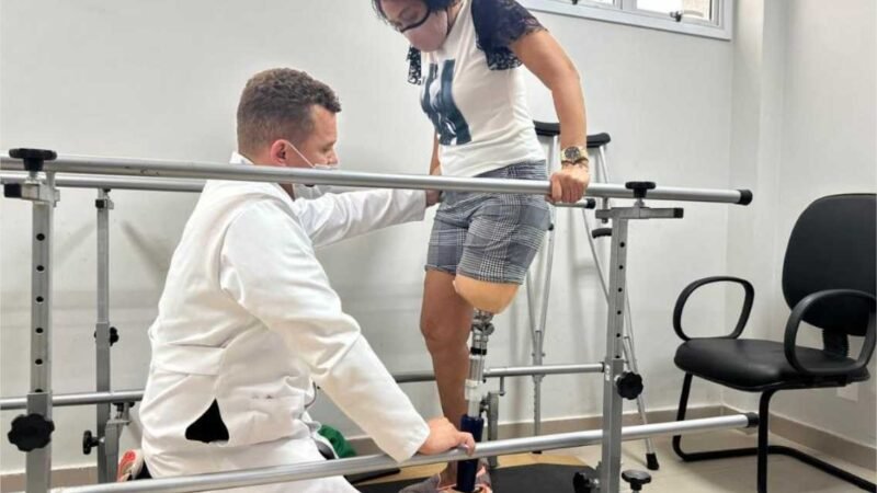 Pacientes amputados recebem próteses: “recuperei minha liberdade”