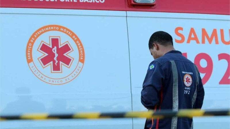 Jovem leva choque durante reparo em refletor, cai e morre em VG