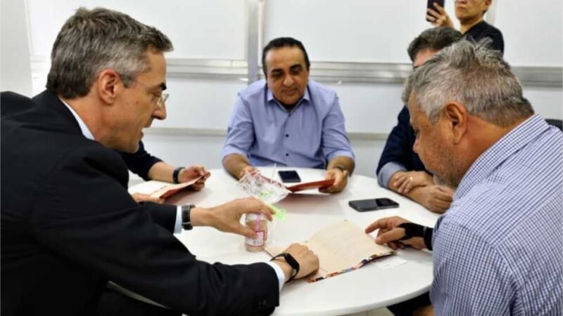 Stopa debate com cônsul-geral da Suíça construção de parcerias para investimento em energia solar