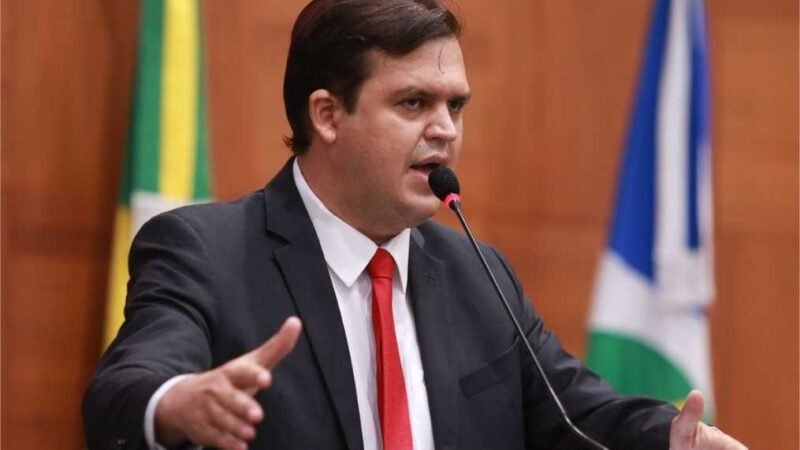 De autoria de Thiago Silva, projeto aprovado quer garantir programações em Libras na TV