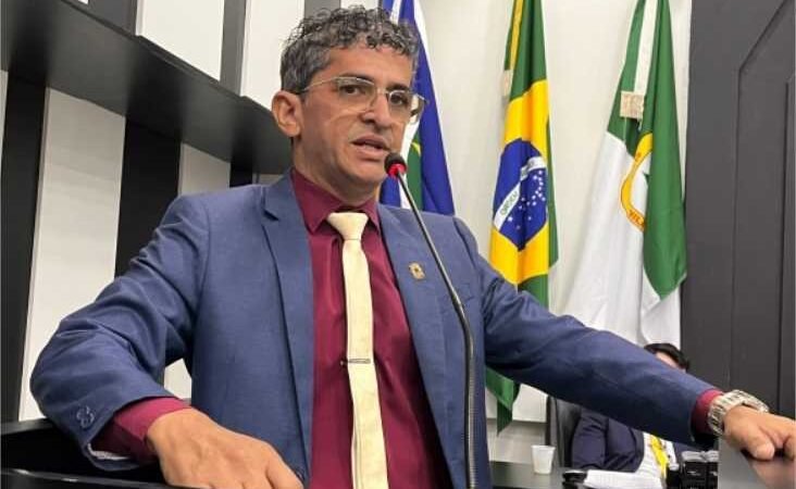 Cezinha leva patrolamento, cascalhamento e troca de luminárias