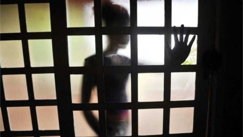 Pai é preso acusado de abusar sexualmente da filha durante três anos