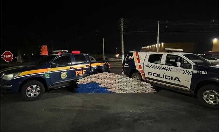 Polícia Militar e PRF apreendem 265 tabletes de cocaína em Jangada