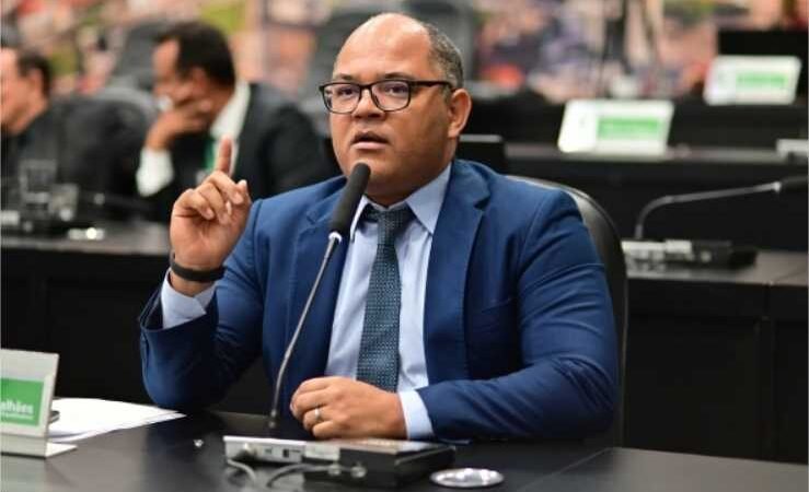 Eduardo Magalhães apresenta indicações para melhorias na Capital