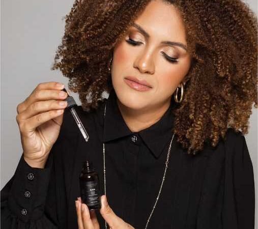 Dermoterapeuta capilar explica quais os benefícios do cuidado do couro cabeludo com produtos naturais