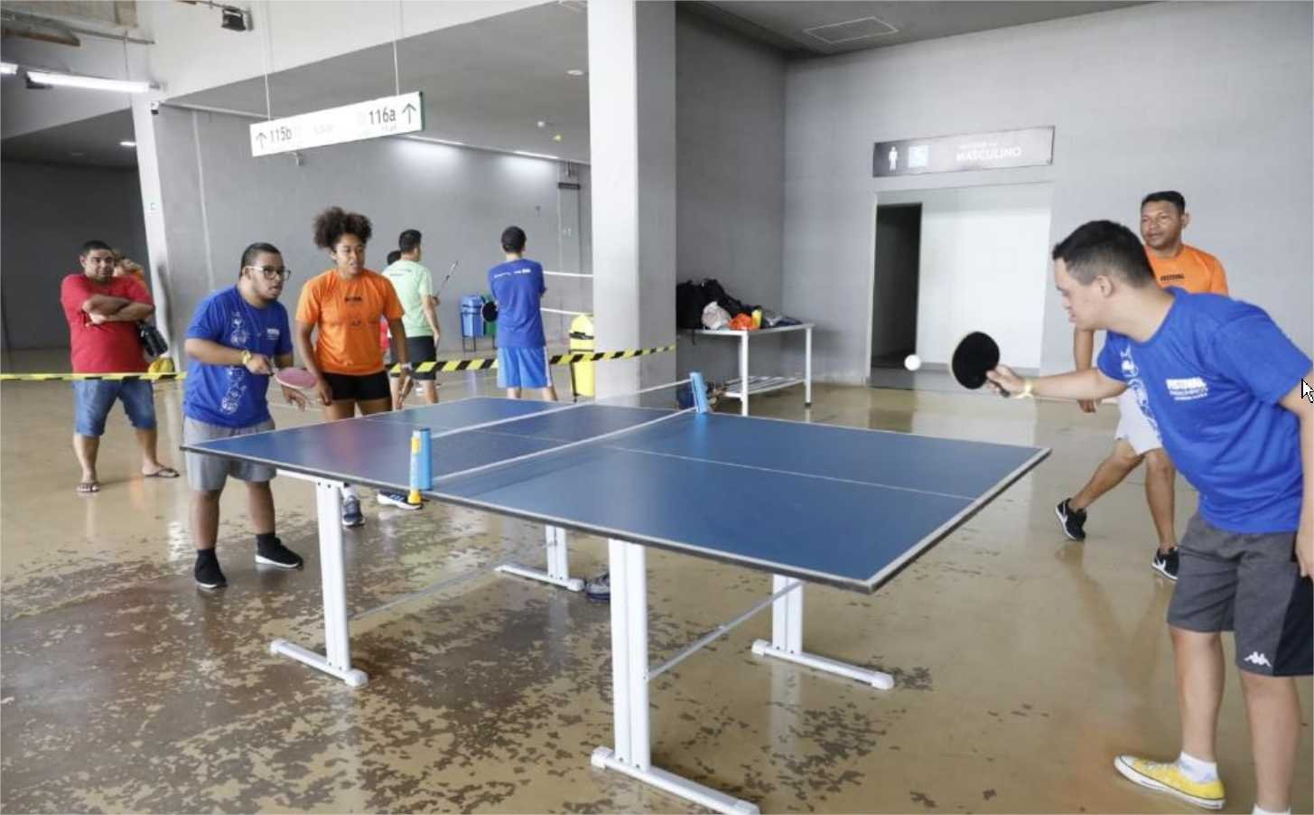 Crianças e adolescentes com deficiência experimentam atividades paradesportivas em Festival Paralímpico em MT