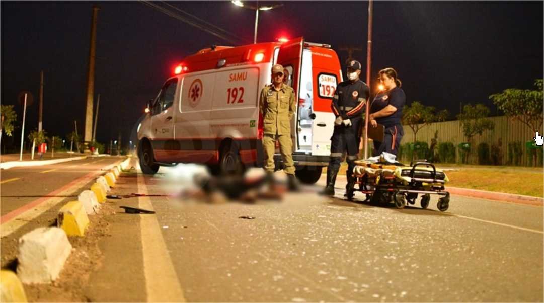 Motociclista morre após ‘rampar’ quebra-molas e bater cabeça no meio-fio