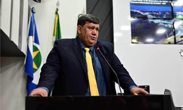 Varanda propõe honraria a analista legislativo da Câmara