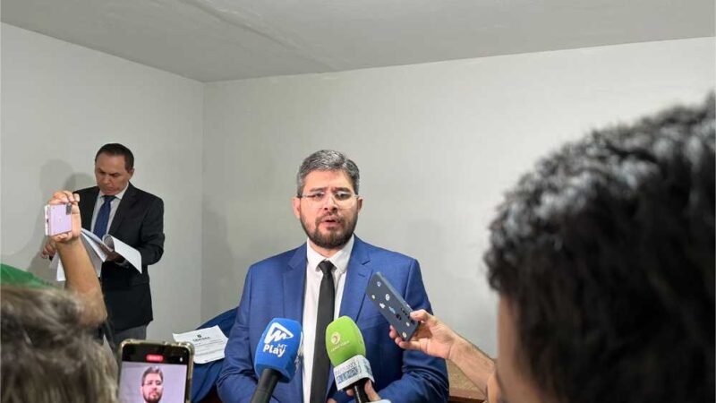 Fellipe Corrêa apresenta processante e quer cassação de Emanuel por “calote” em servidores