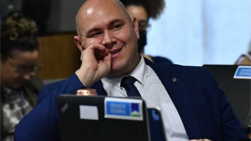 Abílio diz que fez B.O. contra 60 pessoas da “extrema-esquerda”