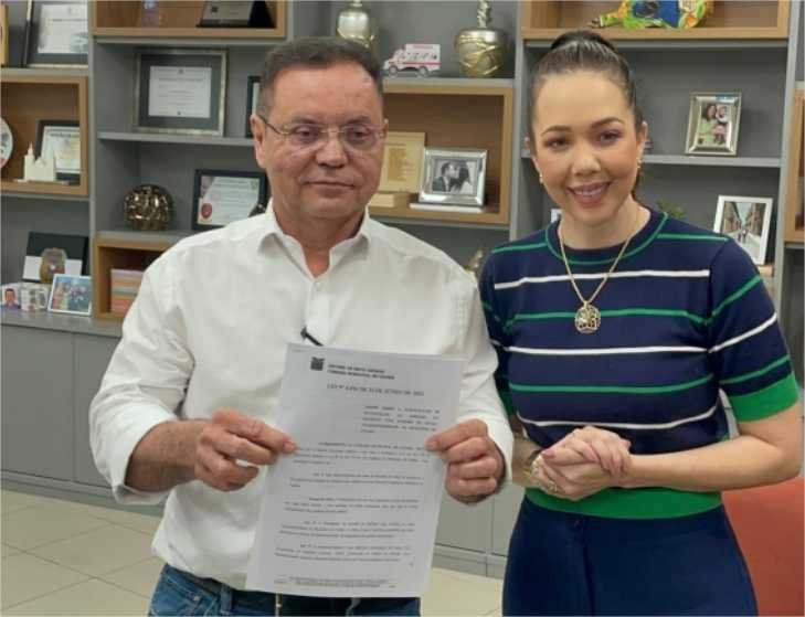 Maysa apresenta a Botelho fluxograma da jornada do paciente com autismo