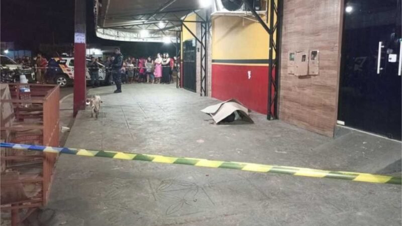 Homem é baleado e morre após apontar arma para policiais