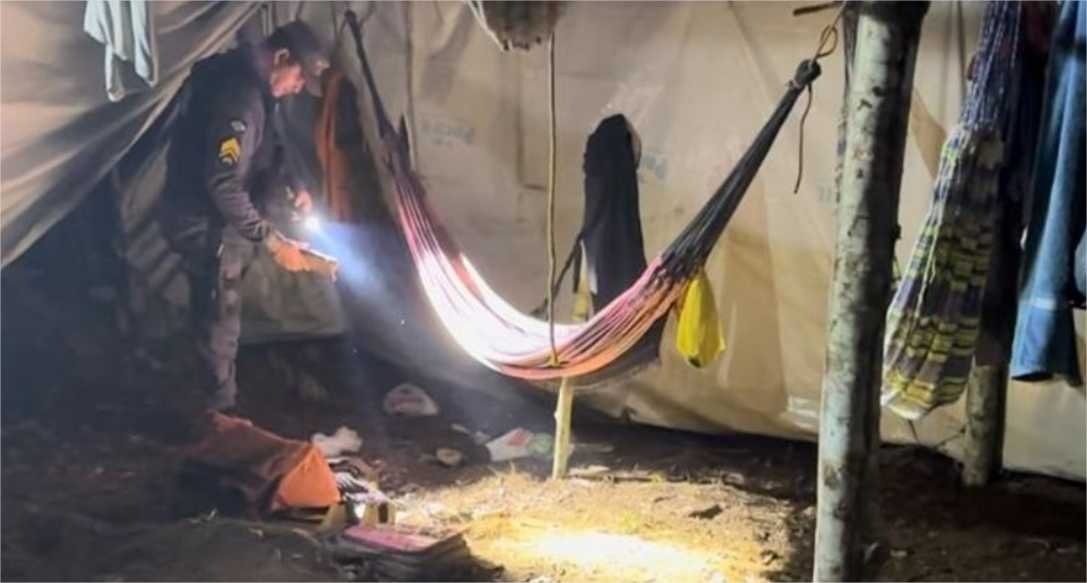 Policiais da Patrulha Rural prendem quatro pessoas por invasão a fazenda