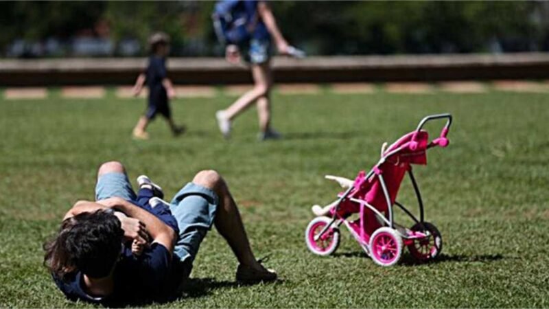 STF decide que Congresso deve regulamentar a licença-paternidade